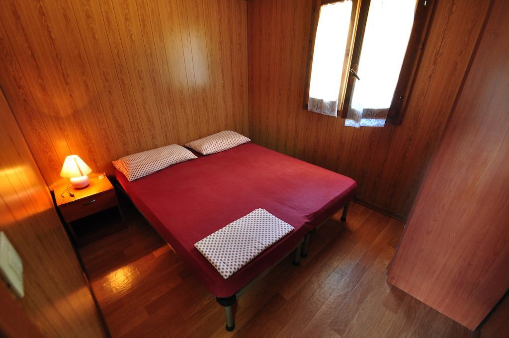 Pini E Mare Hotel Quartu SantʼElena Szoba fotó